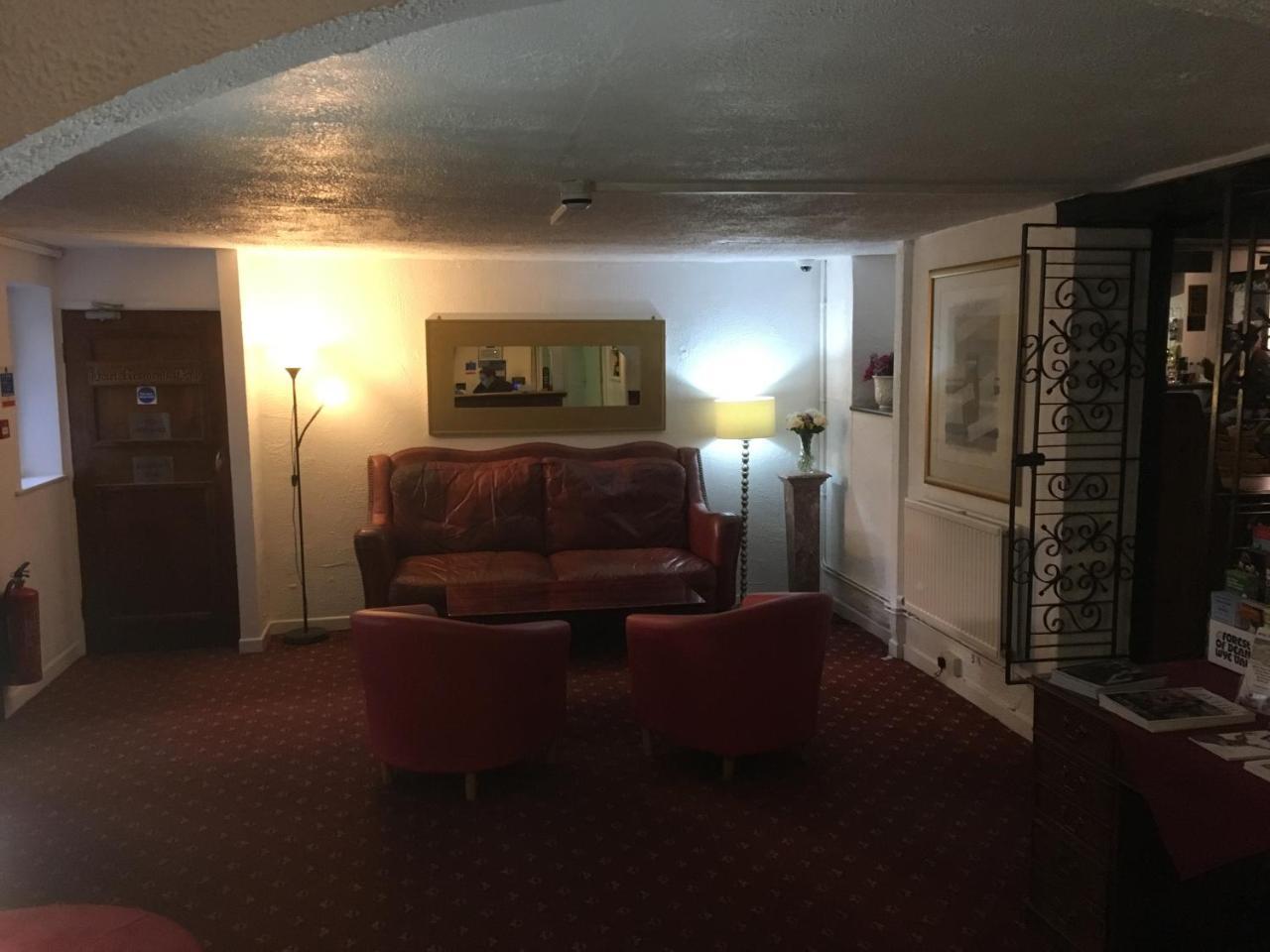 The Riverside Hotel Monmouth Exterior foto